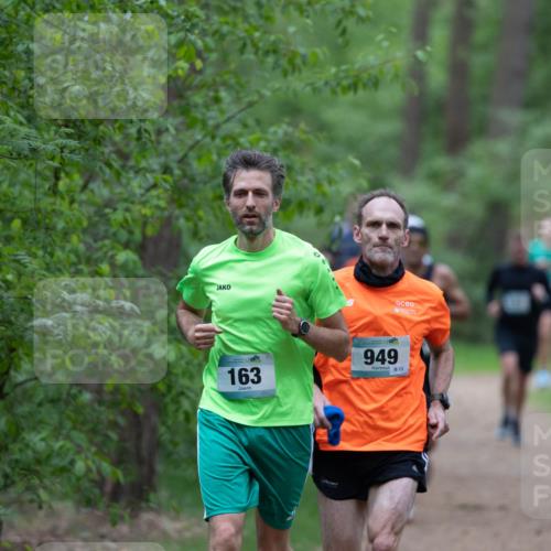 04.05.2025 - 8. Wedeler Halbmarathon Michael Strokosch http://msf.ph/oto/7815890 04.05.2025 10:35:10 Laufen 163, 949, 8, 13 meine-sportfotos.de