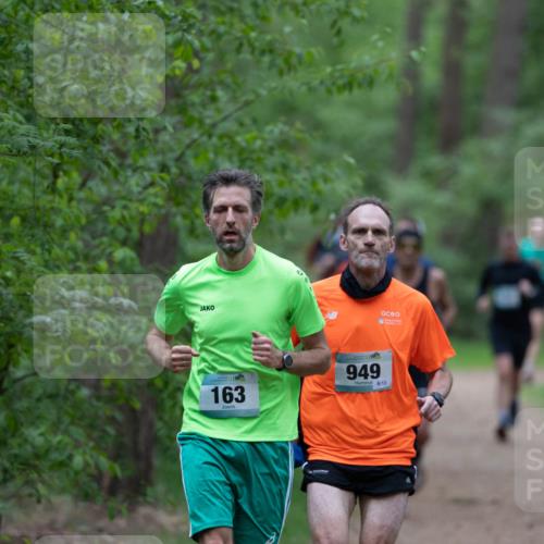04.05.2025 - 8. Wedeler Halbmarathon Michael Strokosch http://msf.ph/oto/7815893 04.05.2025 10:35:10 Laufen 13, 163, 949, 8, 13 meine-sportfotos.de