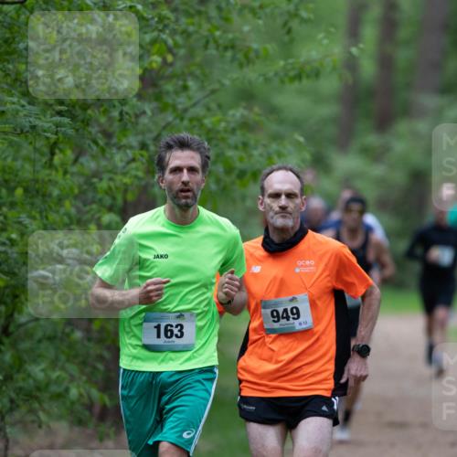 04.05.2025 - 8. Wedeler Halbmarathon Michael Strokosch http://msf.ph/oto/7815898 04.05.2025 10:35:11 Laufen 163, 949, 8, 13 meine-sportfotos.de