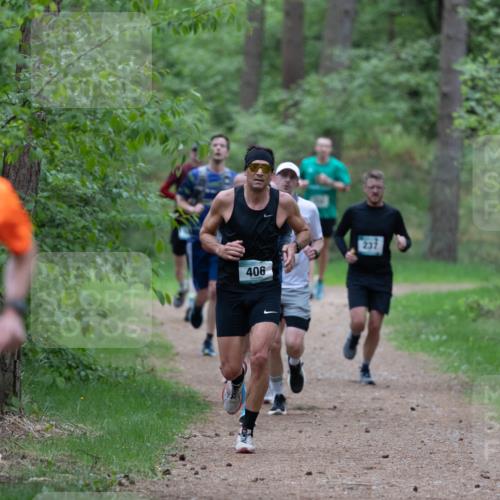 04.05.2025 - 8. Wedeler Halbmarathon Michael Strokosch http://msf.ph/oto/7815907 04.05.2025 10:35:13 Laufen 549, 406, 237 meine-sportfotos.de