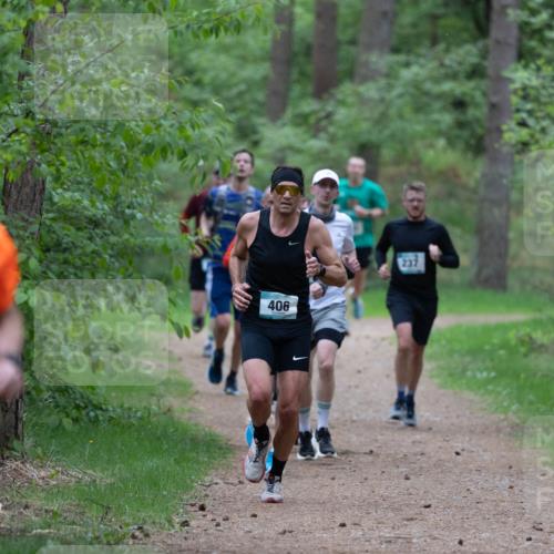 04.05.2025 - 8. Wedeler Halbmarathon Michael Strokosch http://msf.ph/oto/7815909 04.05.2025 10:35:13 Laufen 545, 406, 237 meine-sportfotos.de