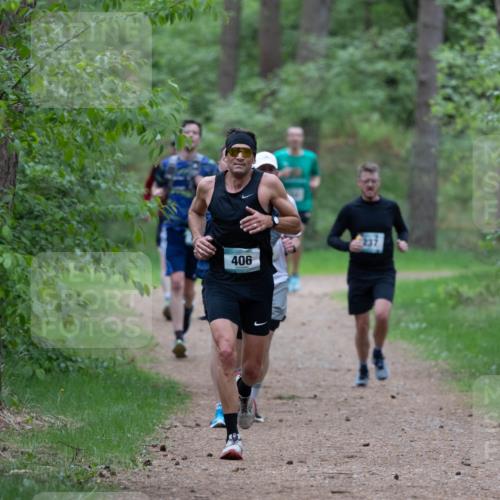 04.05.2025 - 8. Wedeler Halbmarathon Michael Strokosch http://msf.ph/oto/7815921 04.05.2025 10:35:14 Laufen 406, 237 meine-sportfotos.de