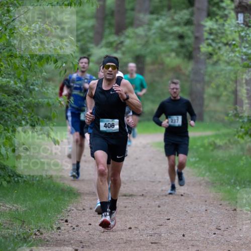 04.05.2025 - 8. Wedeler Halbmarathon Michael Strokosch http://msf.ph/oto/7815924 04.05.2025 10:35:15 Laufen 237, 406 meine-sportfotos.de