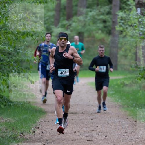 04.05.2025 - 8. Wedeler Halbmarathon Michael Strokosch http://msf.ph/oto/7815926 04.05.2025 10:35:15 Laufen 406 meine-sportfotos.de