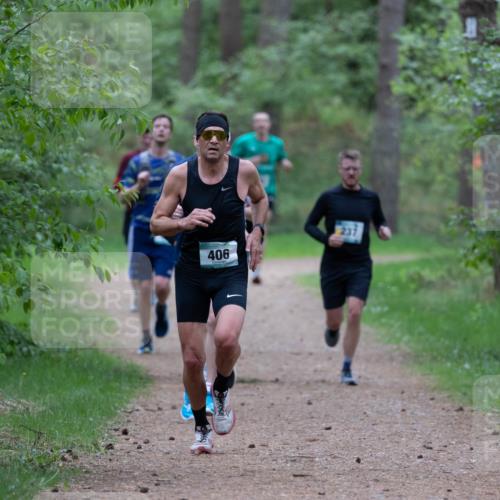04.05.2025 - 8. Wedeler Halbmarathon Michael Strokosch http://msf.ph/oto/7815928 04.05.2025 10:35:15 Laufen 406, 237 meine-sportfotos.de