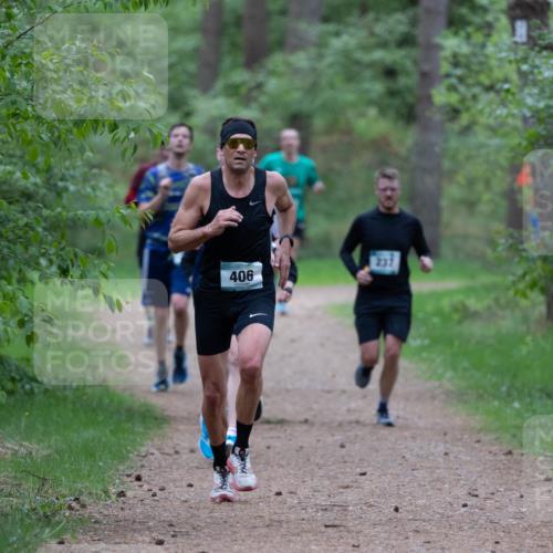 04.05.2025 - 8. Wedeler Halbmarathon Michael Strokosch http://msf.ph/oto/7815930 04.05.2025 10:35:15 Laufen 406 meine-sportfotos.de