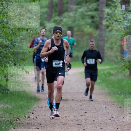04.05.2025 - 8. Wedeler Halbmarathon Michael Strokosch http://msf.ph/oto/7815931 04.05.2025 10:35:15 Laufen 237, 406 meine-sportfotos.de