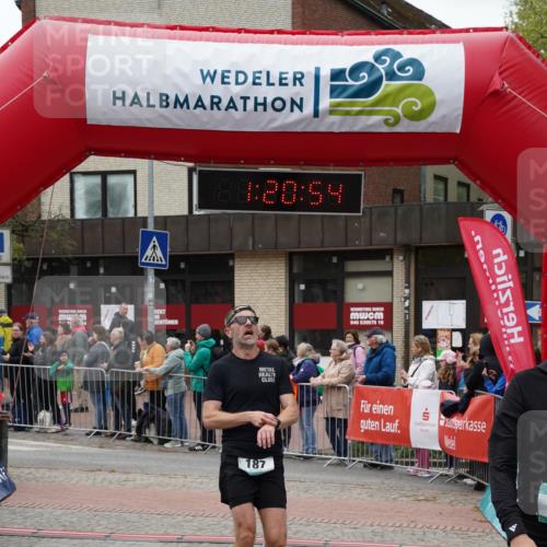 04.05.2025 - 8. Wedeler Halbmarathon Felixshl http://msf.ph/oto/7815938 04.05.2025 11:20:52 Ziel 187, 279 meine-sportfotos.de