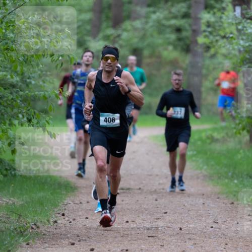 04.05.2025 - 8. Wedeler Halbmarathon Michael Strokosch http://msf.ph/oto/7815939 04.05.2025 10:35:15 Laufen 406 meine-sportfotos.de