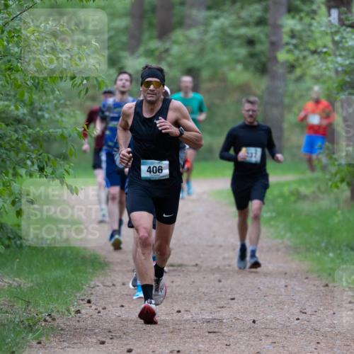 04.05.2025 - 8. Wedeler Halbmarathon Michael Strokosch http://msf.ph/oto/7815940 04.05.2025 10:35:15 Laufen 406 meine-sportfotos.de