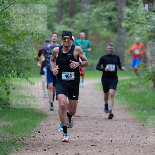 04.05.2025 - 8. Wedeler Halbmarathon Michael Strokosch http://msf.ph/oto/7815941 04.05.2025 10:35:16 Laufen 406 meine-sportfotos.de