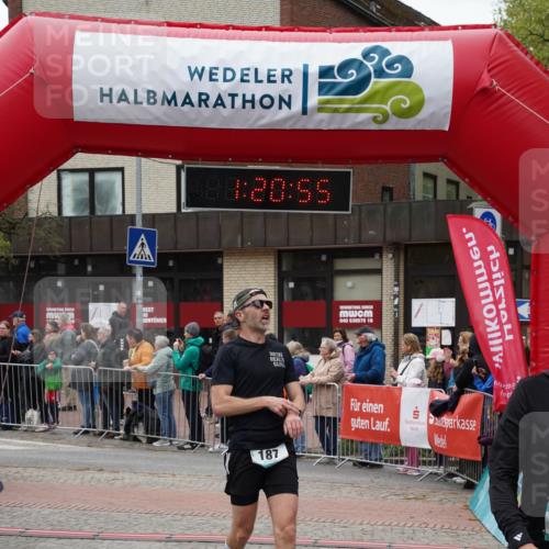 04.05.2025 - 8. Wedeler Halbmarathon Felixshl http://msf.ph/oto/7815943 04.05.2025 11:20:53 Ziel 187, 279 meine-sportfotos.de