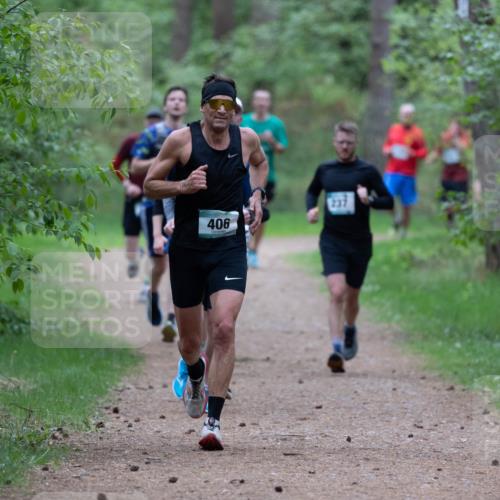 04.05.2025 - 8. Wedeler Halbmarathon Michael Strokosch http://msf.ph/oto/7815945 04.05.2025 10:35:16 Laufen 406 meine-sportfotos.de