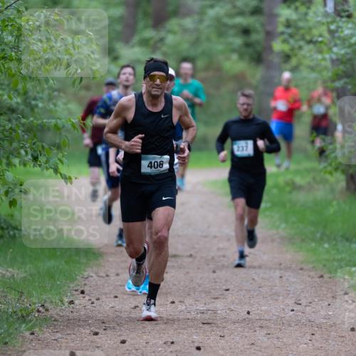 04.05.2025 - 8. Wedeler Halbmarathon Michael Strokosch http://msf.ph/oto/7815946 04.05.2025 10:35:16 Laufen 406, 237 meine-sportfotos.de