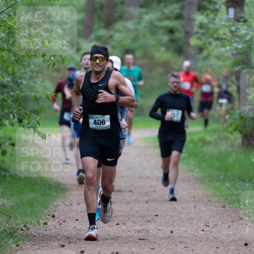 04.05.2025 - 8. Wedeler Halbmarathon Michael Strokosch http://msf.ph/oto/7815949 04.05.2025 10:35:16 Laufen 406 meine-sportfotos.de
