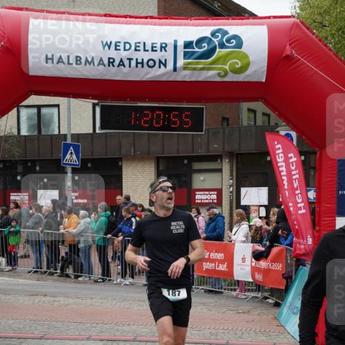 04.05.2025 - 8. Wedeler Halbmarathon Felixshl http://msf.ph/oto/7815952 04.05.2025 11:20:53 Ziel 187, 279 meine-sportfotos.de