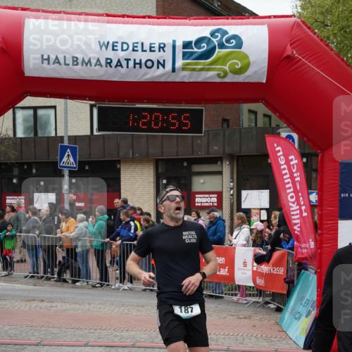 04.05.2025 - 8. Wedeler Halbmarathon Felixshl http://msf.ph/oto/7815956 04.05.2025 11:20:53 Ziel 187, 279 meine-sportfotos.de