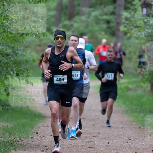 04.05.2025 - 8. Wedeler Halbmarathon Michael Strokosch http://msf.ph/oto/7815960 04.05.2025 10:35:17 Laufen 406, 648 meine-sportfotos.de
