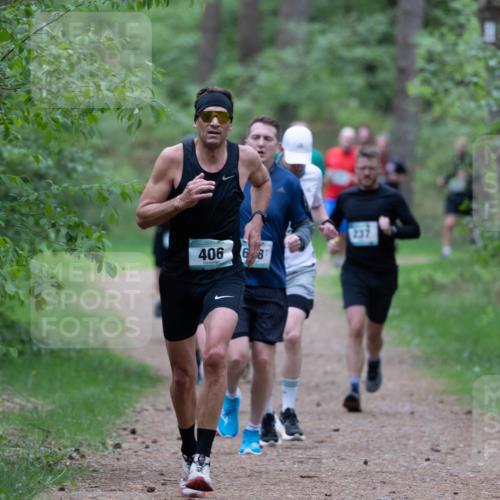 04.05.2025 - 8. Wedeler Halbmarathon Michael Strokosch http://msf.ph/oto/7815964 04.05.2025 10:35:17 Laufen 406, 68, 237 meine-sportfotos.de