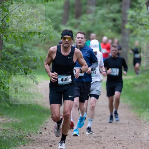 04.05.2025 - 8. Wedeler Halbmarathon Michael Strokosch http://msf.ph/oto/7815967 04.05.2025 10:35:17 Laufen 406, 524, 337 meine-sportfotos.de