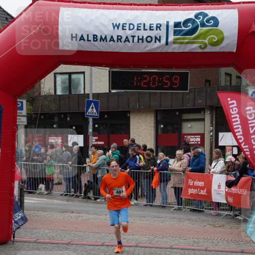 04.05.2025 - 8. Wedeler Halbmarathon Felixshl http://msf.ph/oto/7815970 04.05.2025 11:20:57 Ziel 187, 481, 788 meine-sportfotos.de
