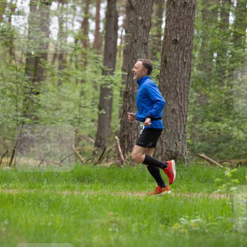 04.05.2025 - 8. Wedeler Halbmarathon Michael Strokosch http://msf.ph/oto/7815984 04.05.2025 10:37:08 Laufen 64 meine-sportfotos.de