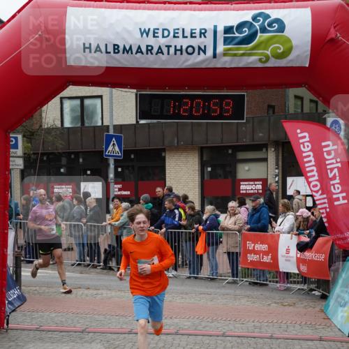 04.05.2025 - 8. Wedeler Halbmarathon Felixshl http://msf.ph/oto/7815989 04.05.2025 11:20:57 Ziel 187, 481, 788 meine-sportfotos.de