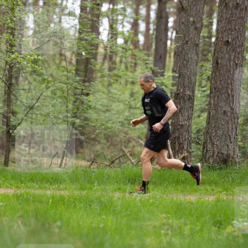 04.05.2025 - 8. Wedeler Halbmarathon Michael Strokosch http://msf.ph/oto/7815990 04.05.2025 10:37:11 Laufen  meine-sportfotos.de