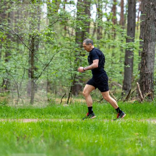04.05.2025 - 8. Wedeler Halbmarathon Michael Strokosch http://msf.ph/oto/7815991 04.05.2025 10:37:11 Laufen  meine-sportfotos.de