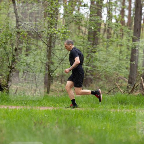 04.05.2025 - 8. Wedeler Halbmarathon Michael Strokosch http://msf.ph/oto/7815992 04.05.2025 10:37:11 Laufen  meine-sportfotos.de