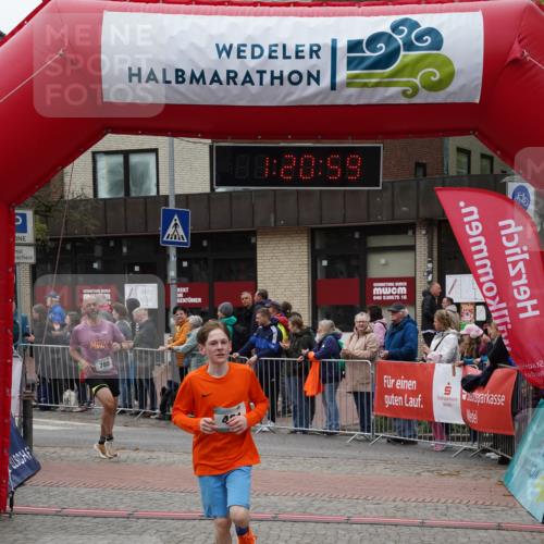 04.05.2025 - 8. Wedeler Halbmarathon Felixshl http://msf.ph/oto/7815993 04.05.2025 11:20:57 Ziel 187, 481, 788 meine-sportfotos.de