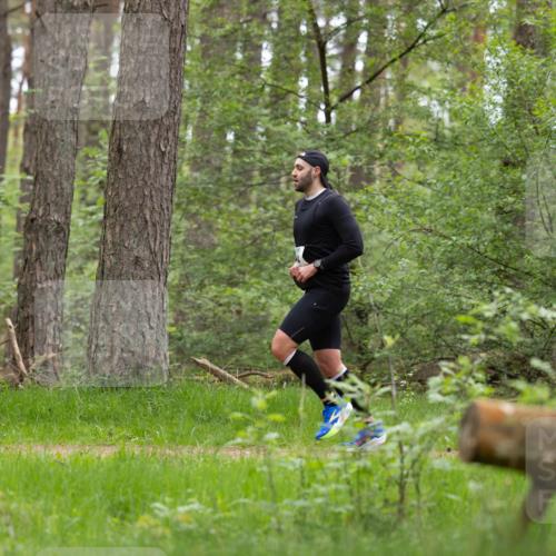 04.05.2025 - 8. Wedeler Halbmarathon Michael Strokosch http://msf.ph/oto/7816001 04.05.2025 10:37:18 Laufen  meine-sportfotos.de
