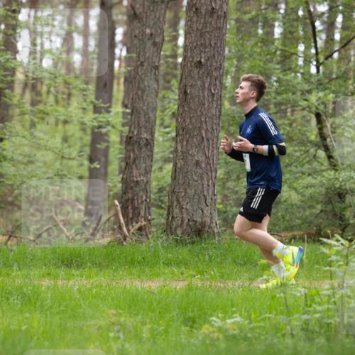 04.05.2025 - 8. Wedeler Halbmarathon Michael Strokosch http://msf.ph/oto/7816006 04.05.2025 10:37:22 Laufen  meine-sportfotos.de