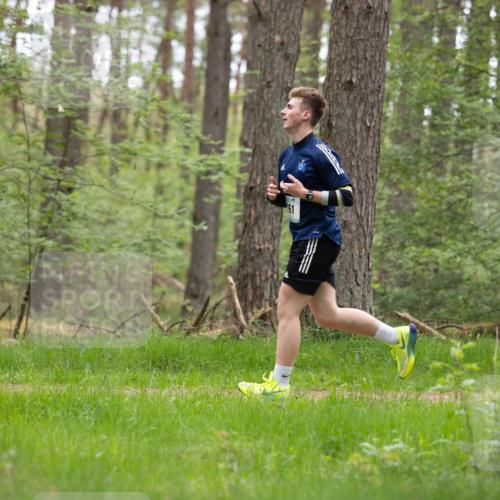 04.05.2025 - 8. Wedeler Halbmarathon Michael Strokosch http://msf.ph/oto/7816008 04.05.2025 10:37:23 Laufen 61 meine-sportfotos.de