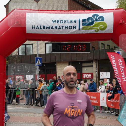 04.05.2025 - 8. Wedeler Halbmarathon Felixshl http://msf.ph/oto/7816022 04.05.2025 11:21:01 Ziel 481, 788 meine-sportfotos.de