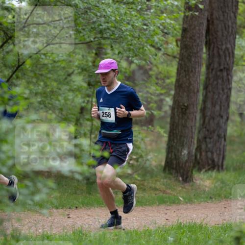 04.05.2025 - 8. Wedeler Halbmarathon Michael Strokosch http://msf.ph/oto/7816029 04.05.2025 10:37:41 Laufen 51, 258 meine-sportfotos.de