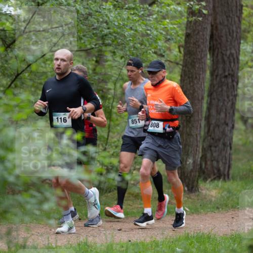 04.05.2025 - 8. Wedeler Halbmarathon Michael Strokosch http://msf.ph/oto/7816040 04.05.2025 10:37:44 Laufen 116, 851, 808 meine-sportfotos.de