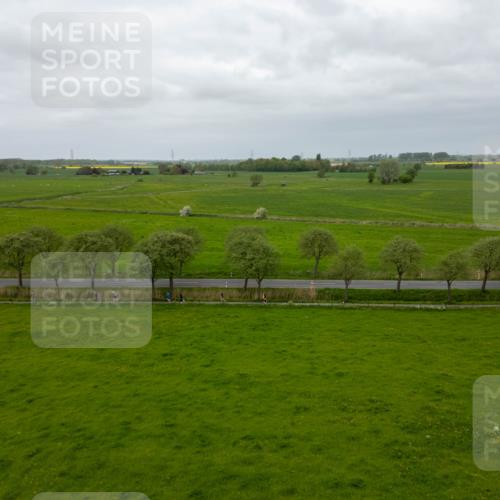 04.05.2025 - 8. Wedeler Halbmarathon Michael Strokosch http://msf.ph/oto/7816047 04.05.2025 10:38:27 Laufen  meine-sportfotos.de