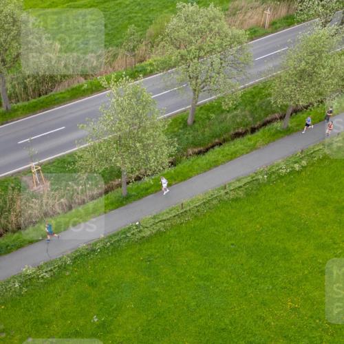 04.05.2025 - 8. Wedeler Halbmarathon Michael Strokosch http://msf.ph/oto/7816054 04.05.2025 10:40:02 Laufen  meine-sportfotos.de