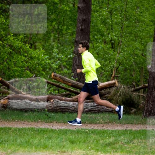04.05.2025 - 8. Wedeler Halbmarathon Michael Strokosch http://msf.ph/oto/7816068 04.05.2025 10:41:02 Laufen  meine-sportfotos.de