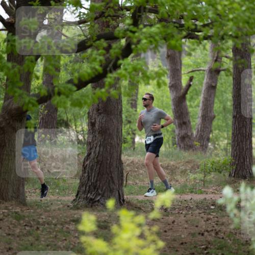 04.05.2025 - 8. Wedeler Halbmarathon Michael Strokosch http://msf.ph/oto/7816087 04.05.2025 10:41:16 Laufen 629 meine-sportfotos.de
