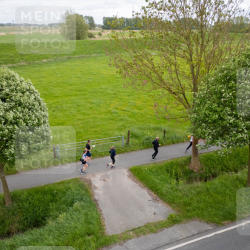 04.05.2025 - 8. Wedeler Halbmarathon Michael Strokosch http://msf.ph/oto/7816095 04.05.2025 10:41:43 Laufen  meine-sportfotos.de