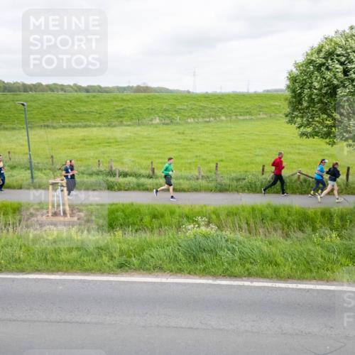 04.05.2025 - 8. Wedeler Halbmarathon Michael Strokosch http://msf.ph/oto/7816098 04.05.2025 10:42:21 Laufen  meine-sportfotos.de