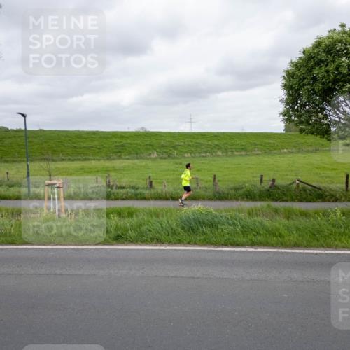 04.05.2025 - 8. Wedeler Halbmarathon Michael Strokosch http://msf.ph/oto/7816101 04.05.2025 10:42:32 Laufen  meine-sportfotos.de