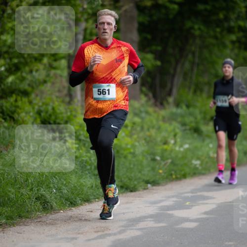 04.05.2025 - 8. Wedeler Halbmarathon Michael Strokosch http://msf.ph/oto/7816118 04.05.2025 10:46:37 Laufen 561, 1130 meine-sportfotos.de