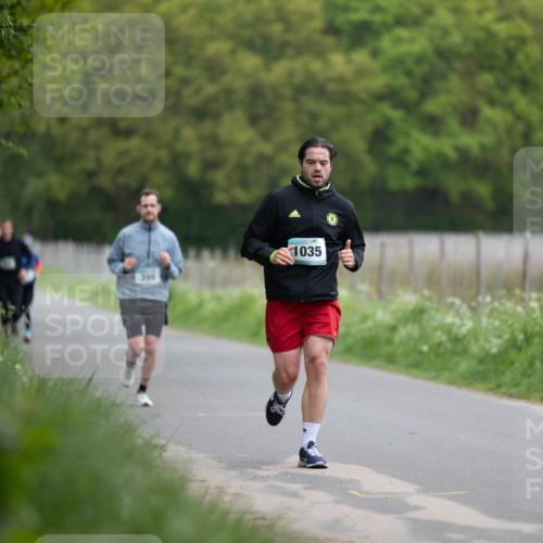 04.05.2025 - 8. Wedeler Halbmarathon Michael Strokosch http://msf.ph/oto/7816120 04.05.2025 10:46:49 Laufen 399, 1035 meine-sportfotos.de