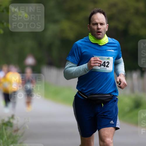 04.05.2025 - 8. Wedeler Halbmarathon Michael Strokosch http://msf.ph/oto/7816143 04.05.2025 10:48:24 Laufen 542 meine-sportfotos.de