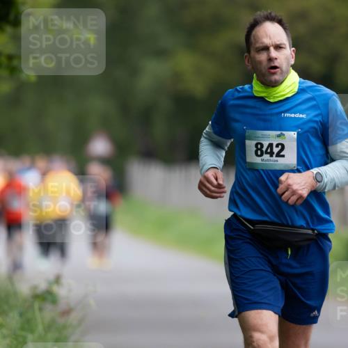 04.05.2025 - 8. Wedeler Halbmarathon Michael Strokosch http://msf.ph/oto/7816149 04.05.2025 10:48:24 Laufen 842 meine-sportfotos.de