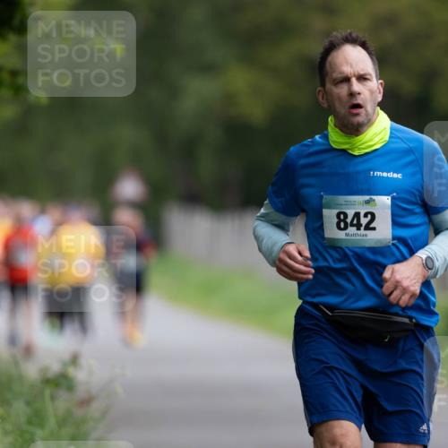 04.05.2025 - 8. Wedeler Halbmarathon Michael Strokosch http://msf.ph/oto/7816151 04.05.2025 10:48:24 Laufen 56, 842 meine-sportfotos.de