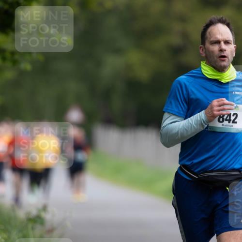 04.05.2025 - 8. Wedeler Halbmarathon Michael Strokosch http://msf.ph/oto/7816153 04.05.2025 10:48:25 Laufen 842 meine-sportfotos.de